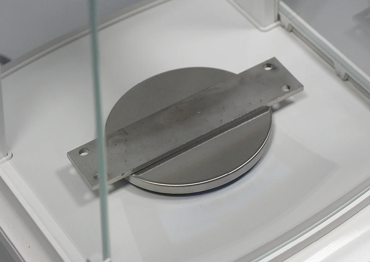 ELTRA SurfaceC-800 Surface Carbon Analyzer – Combustion + IR | Steel, Aluminum & Ceramics