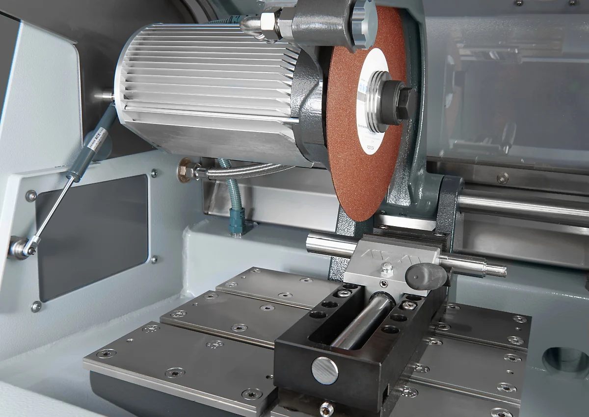 QATM QCUT 250 M Abrasive Cut-off Machine – Ø 90 mm Capacity | Manual Wet Sectioning
