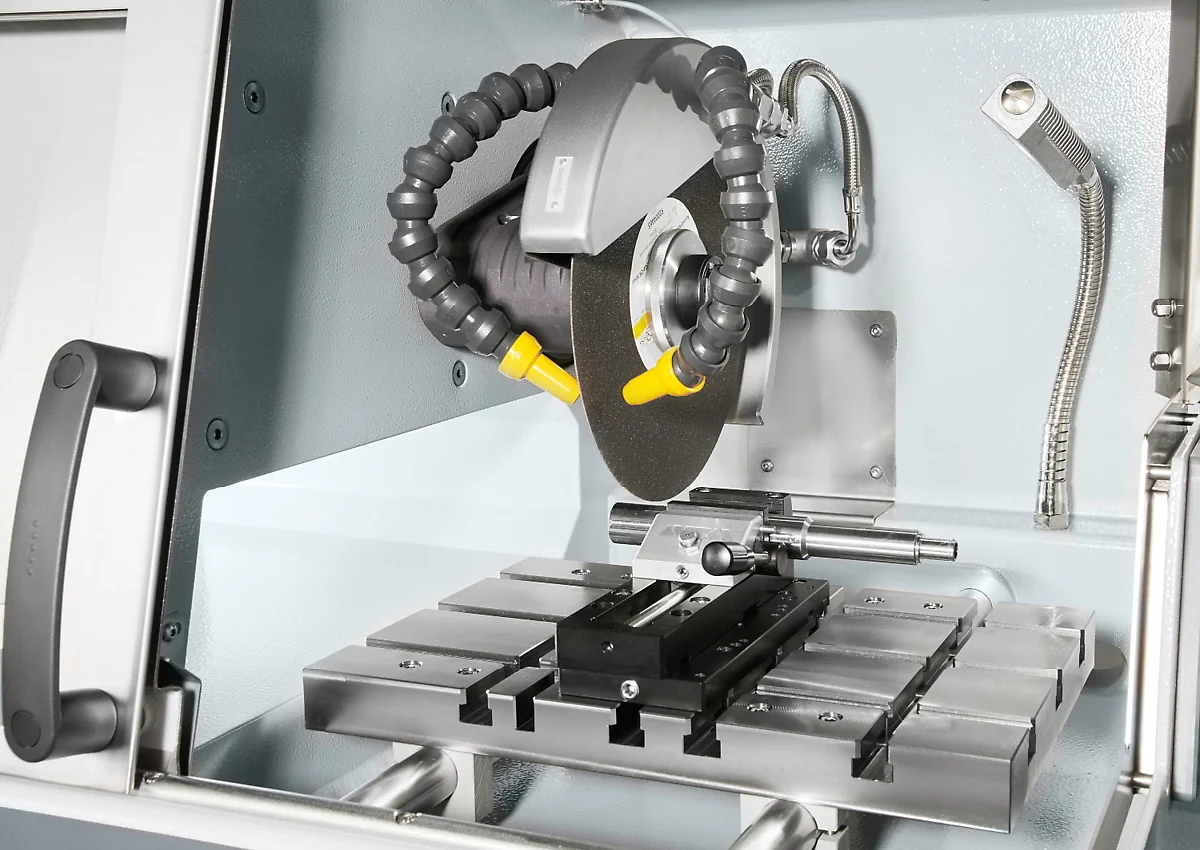 QATM BRILLANT 230 Abrasive Cut-off Machine – Ø 110 mm Capacity | Floor-Standing Wet Sectioning