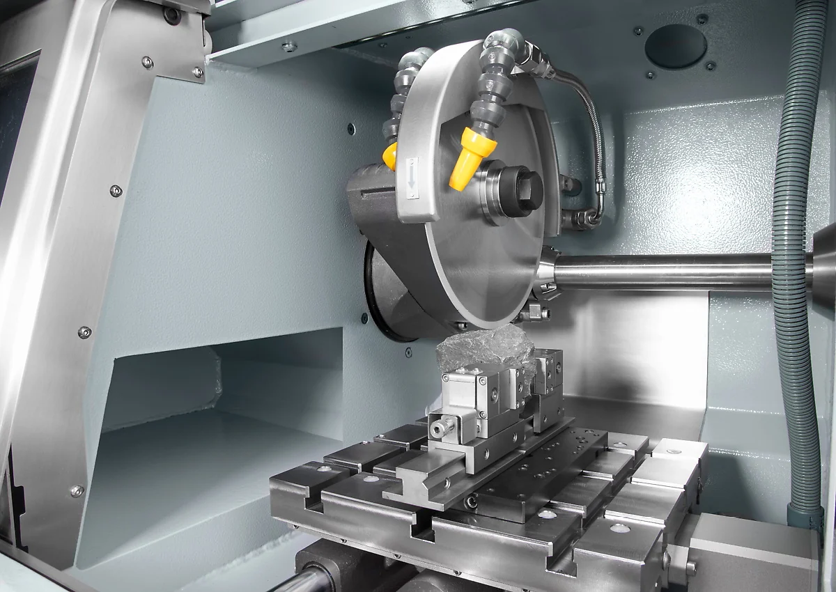 QATM QCUT 250 A Abrasive Cut-off Machine – Ø 95 mm Capacity | Semi-Automatic Wet Sectioning