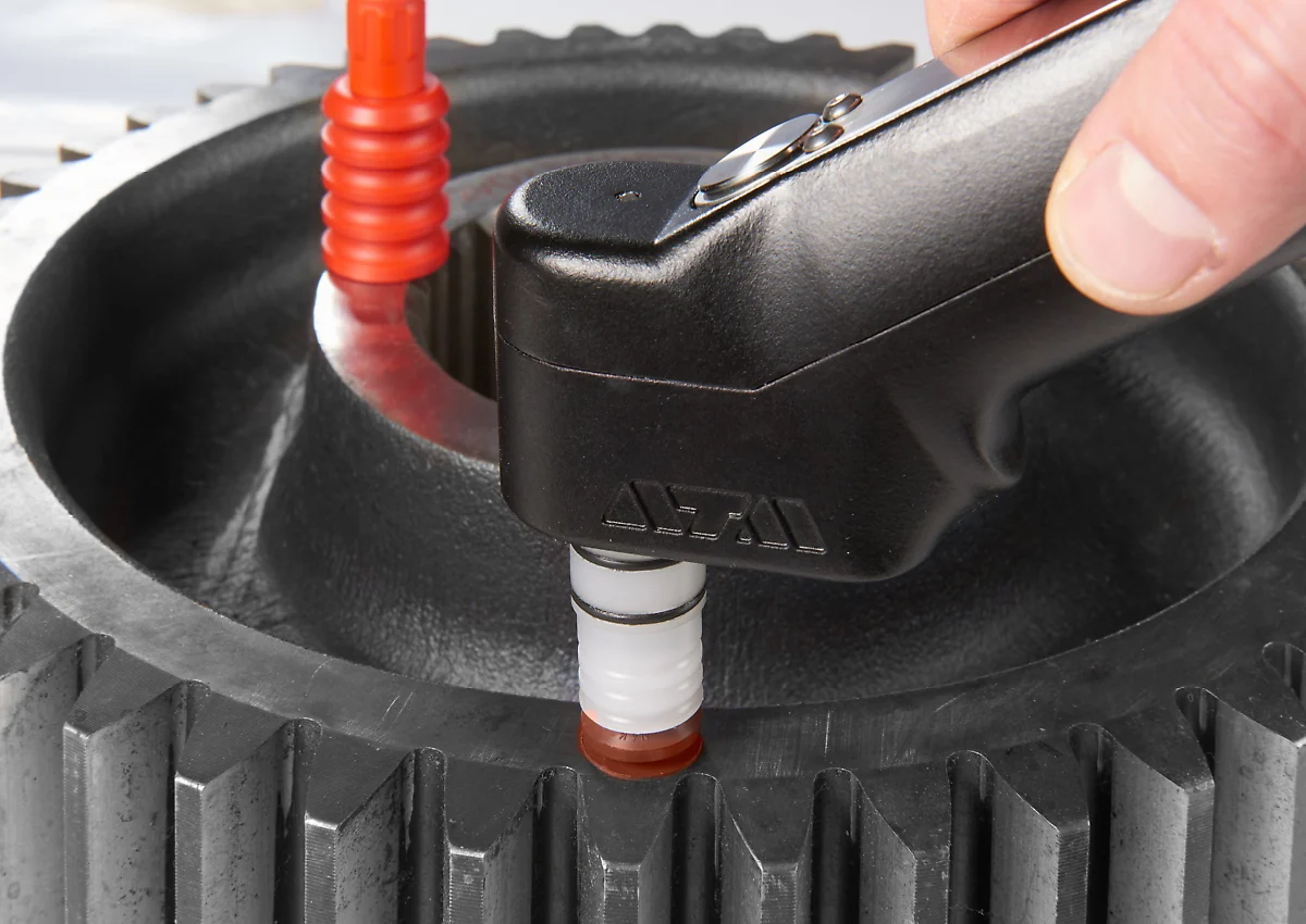 QATM QETCH 100 M Mobile Electrolytic Polisher & Etcher – Battery-Powered | 90 V
