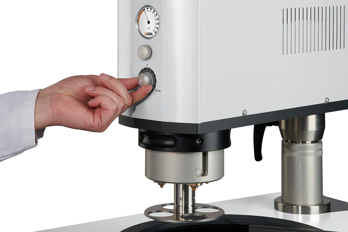 QATM QPOL GO Grinding & Polishing Head – Entry-Level Automatic | Retrofittable