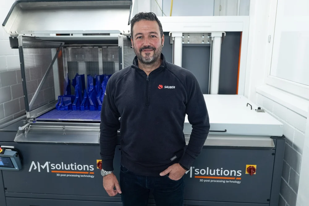 AM Solutions C1 Max IPA-free cleaning system installed on a production floor