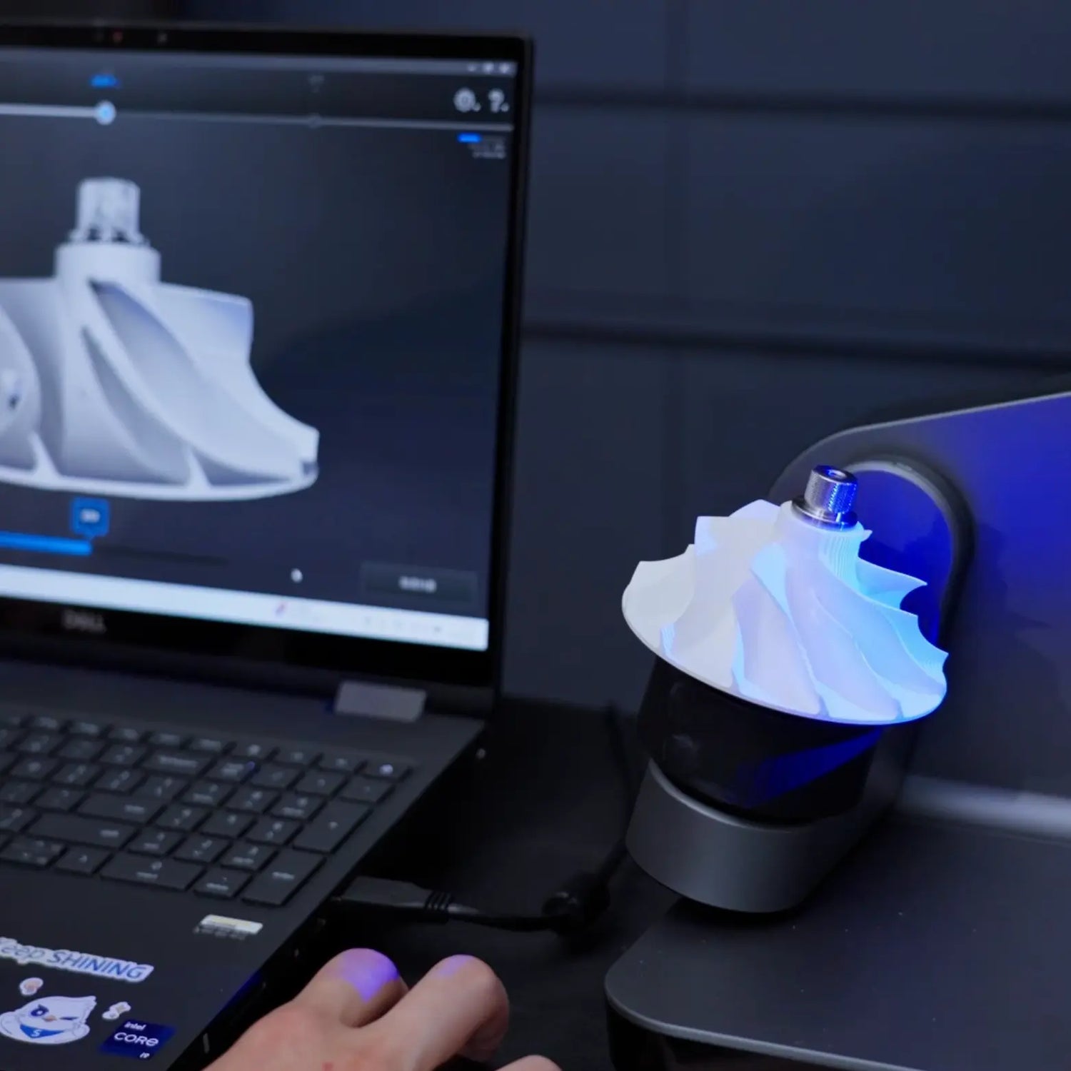 AutoScan Inspec2 automatic 3D scanner with 3-axis turntable