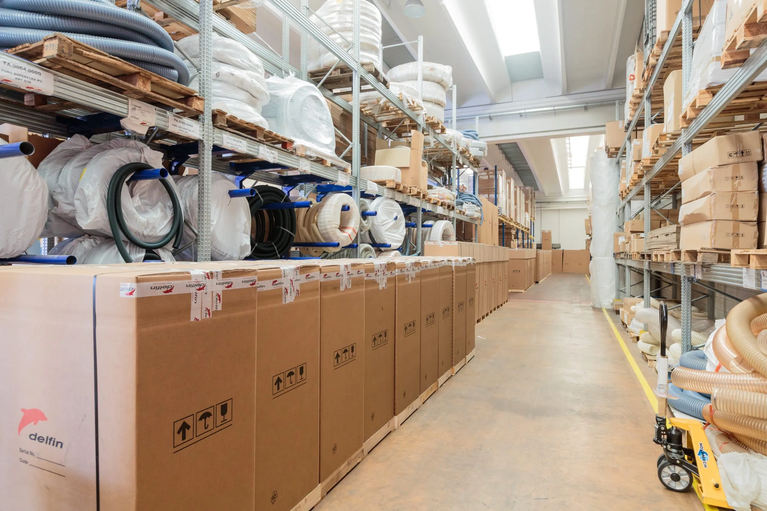 Delfin dust and chip collector integrated on a production line