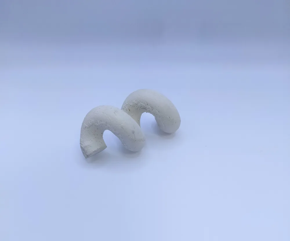 3D printed dielectric helix antenna made with ceramic filament
