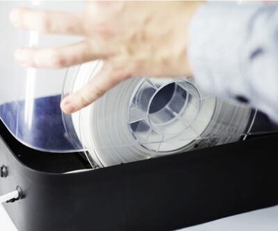 Loading filament into 3D printer using PolyBox dry storage system Polymaker PolyBox Edition II – High-Quality 3D Printer Filament Dry Box