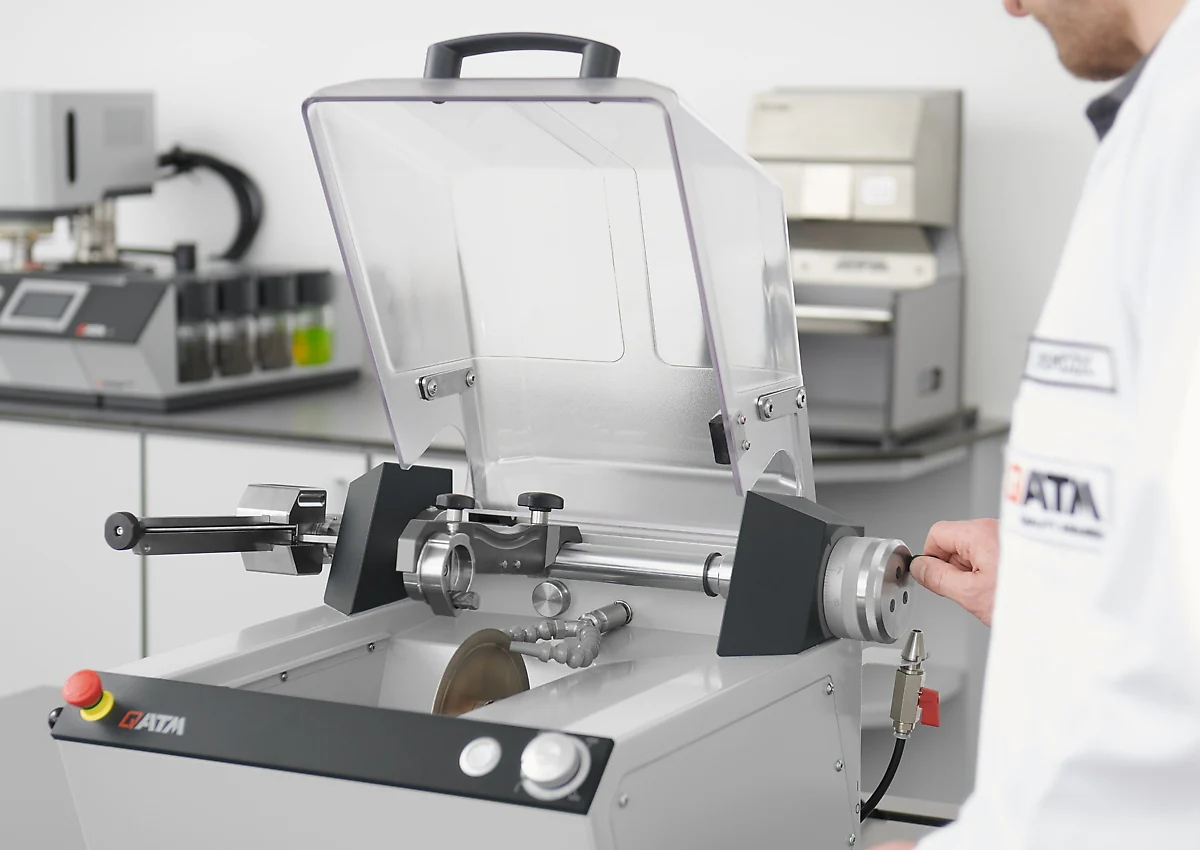 QATM QCUT 150 M Precision Cut-off Machine – Ø 40 mm Capacity | Manual Benchtop Sectioning