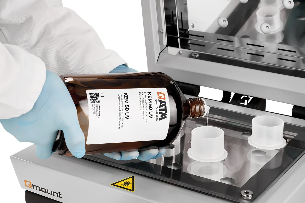 QATM QMOUNT UV Cold Mounting Device – Light-Cure Materialography | 365 nm