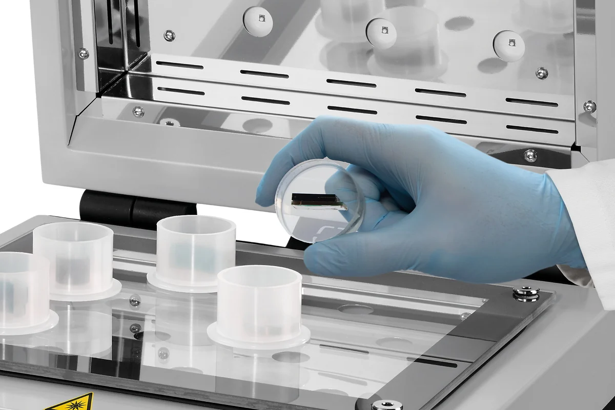 QATM QMOUNT UV Cold Mounting Device – Light-Cure Materialography | 365 nm