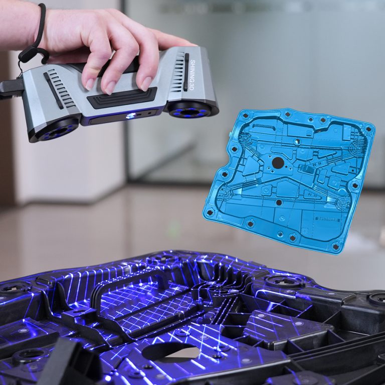 Shining3D FreeScan Combo 3D scanner - 26-line multi-line blue laser mode scanning an industrial part