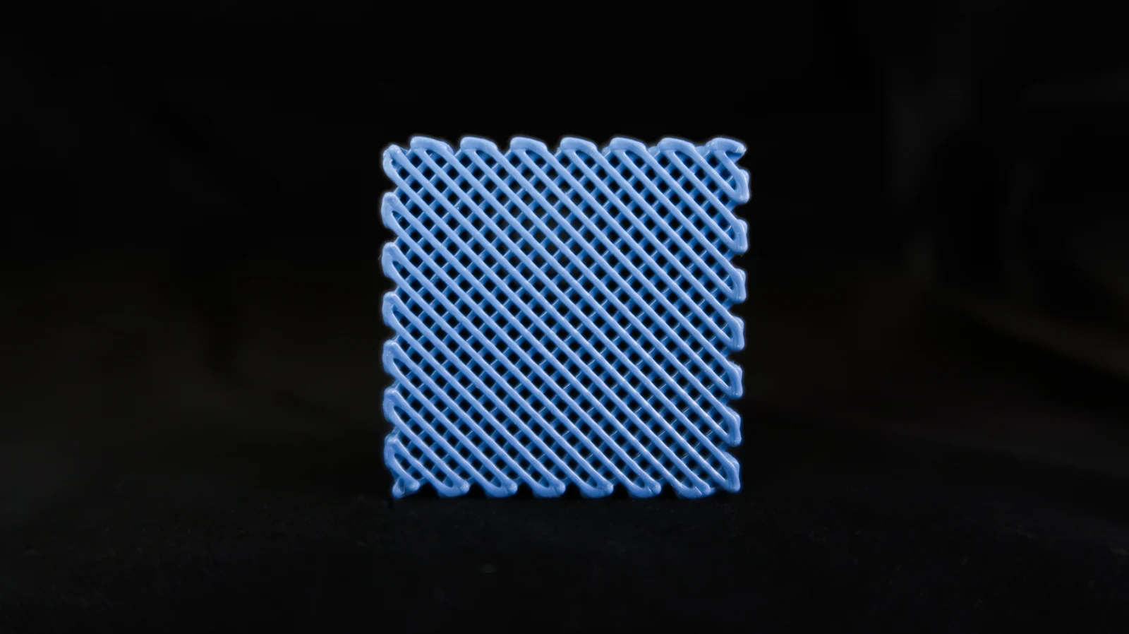 Silicone lattice printed on the Sygnis F-NIS 23151 silicone 3D printer