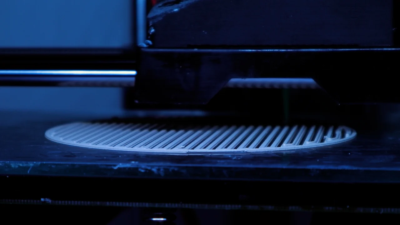 Sygnis F-NIS 23151 printing a ceramic paste lattice layer by layer